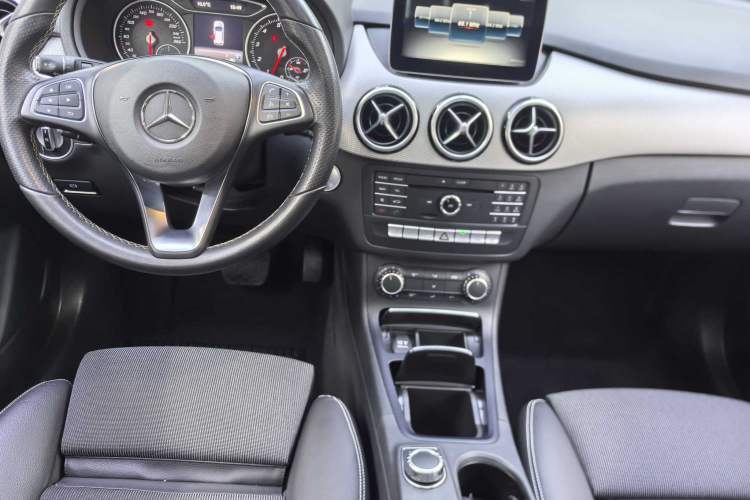 Used Mercedes-Benz B-Class 2015 B 200 Sport Edition
