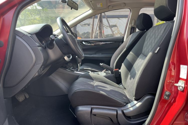 Used Nissan Tiida 2016 1.6L CVT Cool Dynamic Edition
