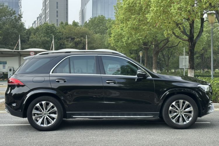 Used Mercedes-Benz GLE 2022 GLE 350 4MATIC Stylish Model
