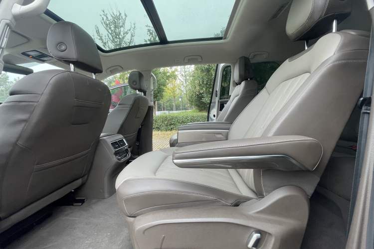 Used Volkswagen Viloran 2024 330TSI Luxury Edition
