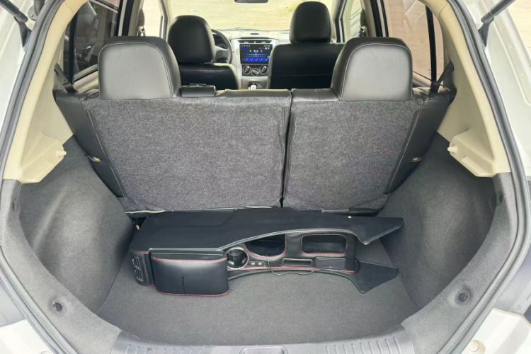 Used Venucia R50 2016 1.6L Automatic Elite Edition
