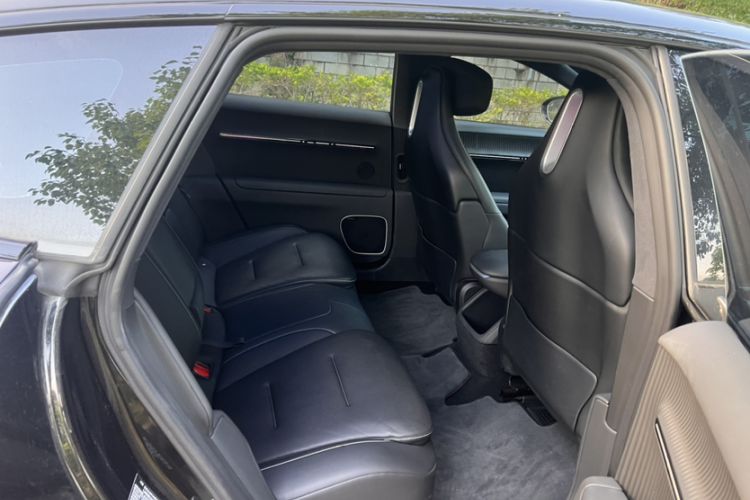 Used  12 2025 Ultra Extended-Range Edition
