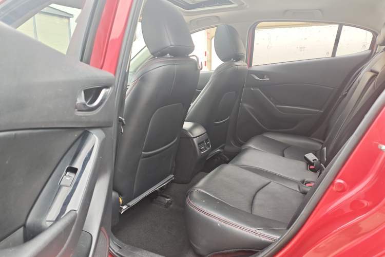 Used Mazda Mazda 3 Axela 2017 Sedan 1.5L Automatic Luxury Model Emission Standard China V
