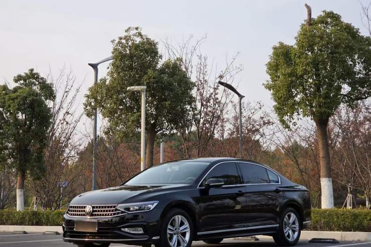 Used Volkswagen Magotan 2025 Zhongxiang Version 280TSI DSG Comfort Edition
