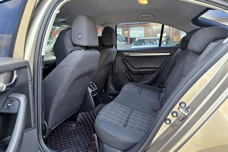 Used Skoda Octavia 2018 TSI230 DSG Comfort Edition
