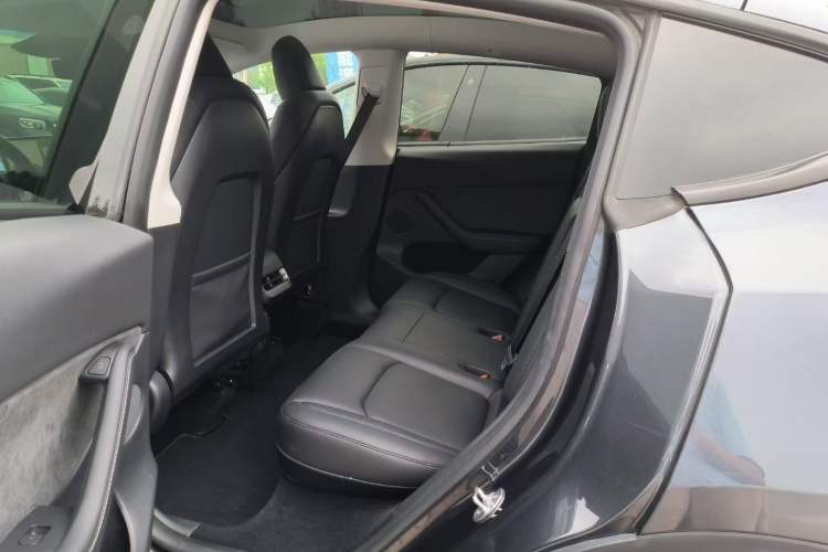 Used Tesla Model Y 2024 Rear-Wheel-Drive Version
