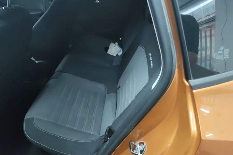 Used Volkswagen Polo 2014 1.6L Cross Polo Automatic
