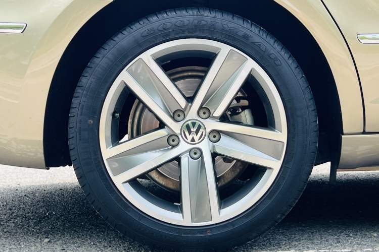 Used Volkswagen FAW-Volkswagen CC 2015 2.0 TSI Luxury Model
