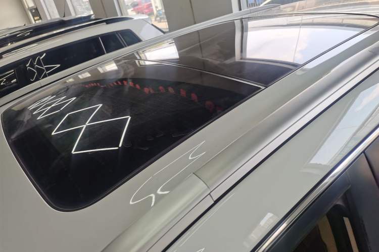 Used Geely Auto Emgrand X7 Sport 2016 1.8TD Automatic ZhiZun Version
