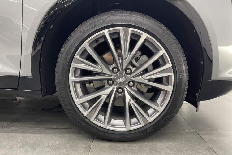 Used Cadillac GT4 2023 25T Prestige Version
