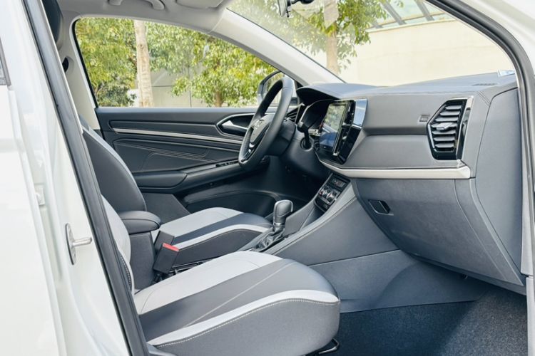 Used Jetta VS7 2024 280TSI Automatic Pioneer Edition
