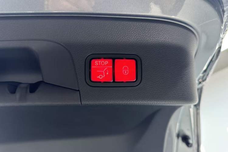 Used Mercedes-Benz GLC Coupe 2020 GLC 300 4MATIC Coupe SUV