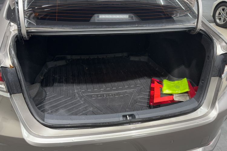 Used Toyota Corolla 2019 Dual-Engine 1.8L E-CVT GL-i Elite Edition
