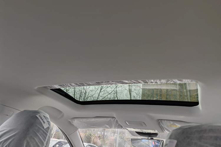 Used Roewe i5 2023 1.5L CVT Luxury Edition
