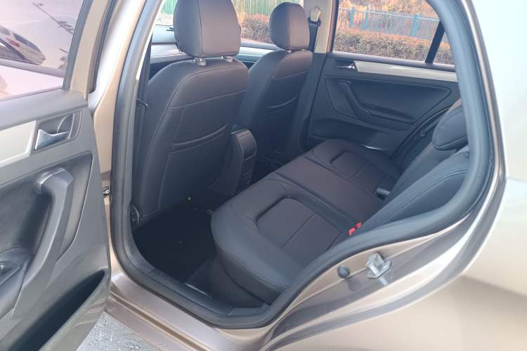 Used Volkswagen Bora 2014 1.6L Automatic Fashion Model