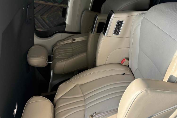 Used Toyota Sienna 2021 2.5L Hybrid Premium Edition
