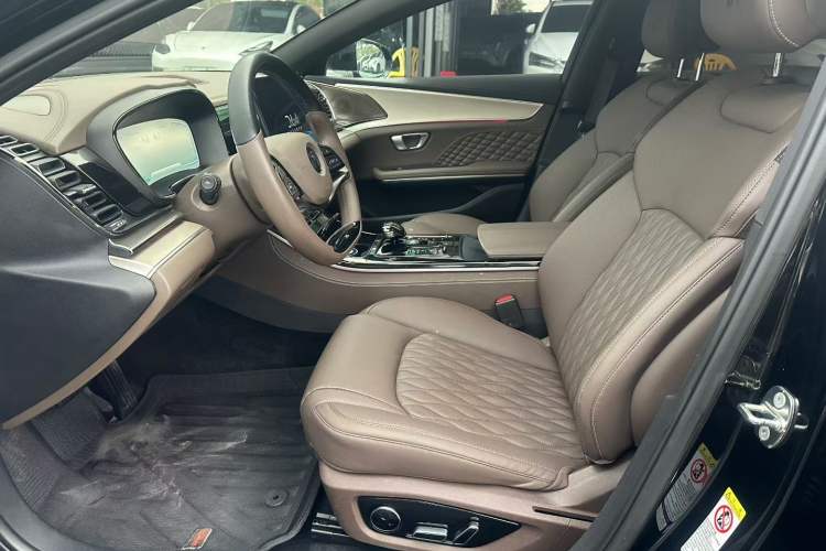 Used BYD Han 2023 EV Champion Edition 605KM Front-Drive Premium Model
