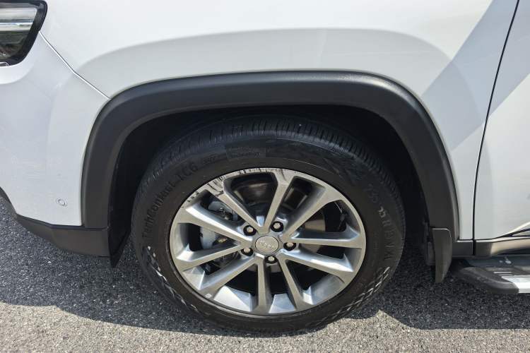 Used  Commander 2018 2.0T Four-Wheel Drive Prestige Edition China V
