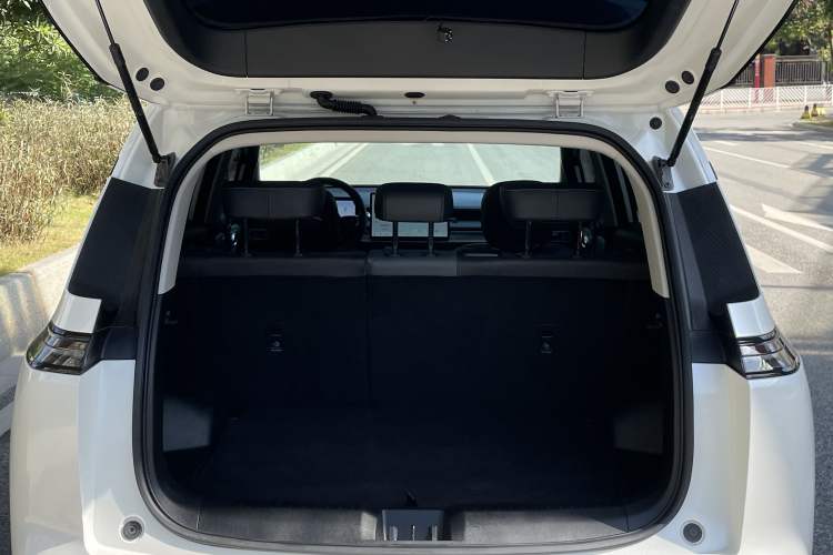 Used AION Y 2022 Plus 70 Tech Edition
