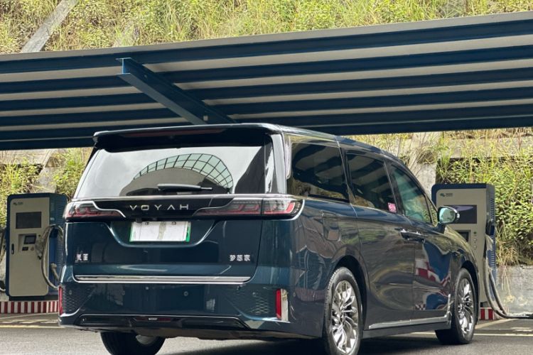 Used VOYAH Dream 2025 PHEV Four-Wheel-Drive Flagship Version – Qiankun Edition
