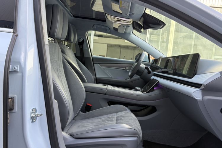 Used VOYAH PASSION 2023 Four-Wheel Drive Standard Edition
