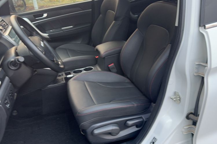 Used Haval M6 2019 1.5T DCT Two-Wheel Drive Elite Version China VI Standard
