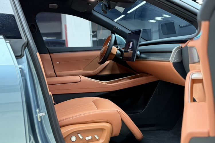 Used ONVO L60 2024 60 kWh Rear-Drive Version
