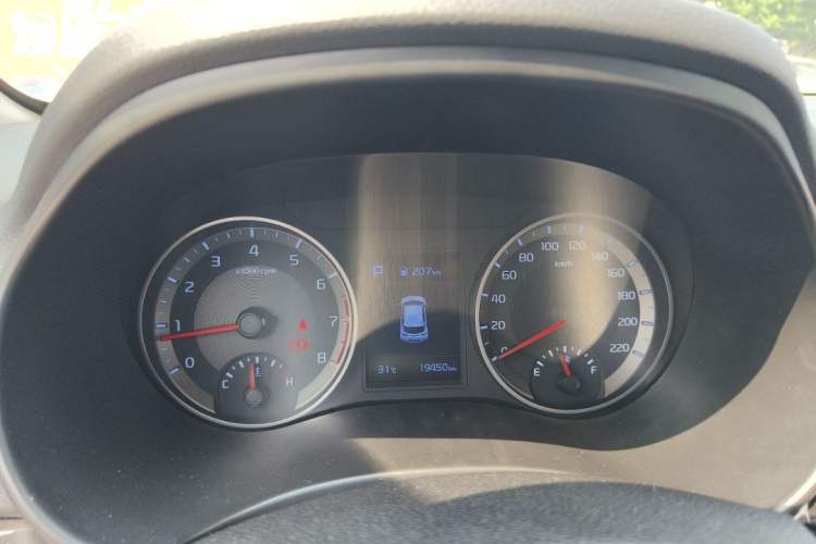 Used Kia Stonic 2019 1.4L Automatic Fun Edition China VI
