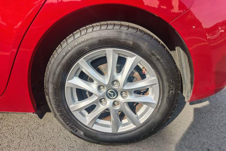 Used Mazda Mazda 3 Axela 2017 Hatchback 1.5L Automatic Luxury Model Emission Standard China V
