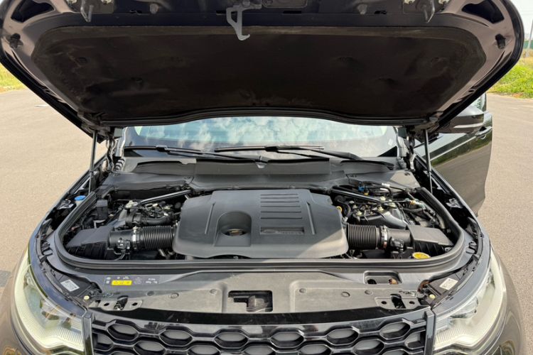 Used Land Rover Discovery 2021 360 PS R-Dynamic SE
