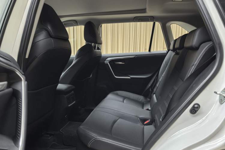 Used Toyota Wildlander 2023 Dual-Motor 2.5L E-CVT Four-Wheel Drive Prestige Edition
