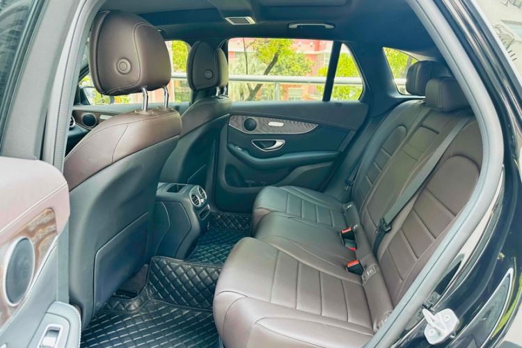 Used Mercedes-Benz GLC 2020 GLC 300 L 4MATIC Dynamic Edition
