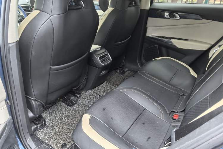 Used Lynk & Co 01 2017 2.0T Two-Wheel Drive Zhaopu Version
