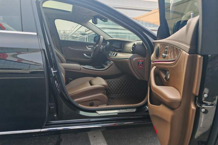 Used Mercedes-Benz E-Class 2023 E 260 L