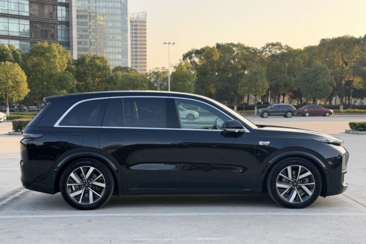 Used Li Auto L8 2023 Pro Model
