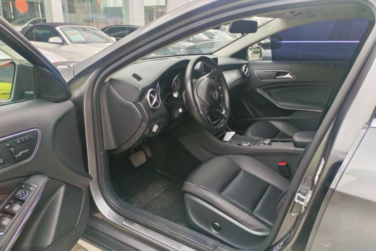 Used Mercedes-Benz GLA 2015 GLA 200 Fashion Model
