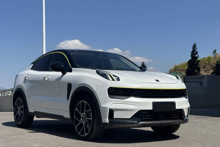 Used Lynk & Co 05 2020 2.0TD Two-Wheel Drive Shine Halo
