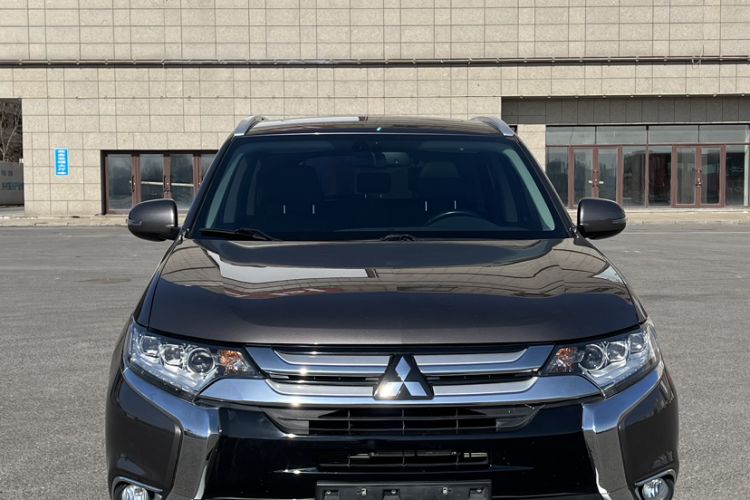 Used Mitsubishi Outlander 2018 2.4L 4x4 Elite Edition 5 Seats
