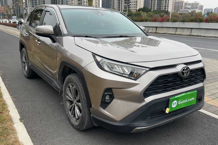 Used Toyota RAV4 2023 2.0L CVT Two-Wheel Drive Fashion Edition
