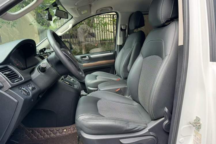 Used SAIC MAXUS G10 2016 2.0T Automatic Elite Edition