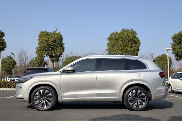 Used Hima AITO M7 2024 1.5T Rear-Drive Plus Version 5 Seats
