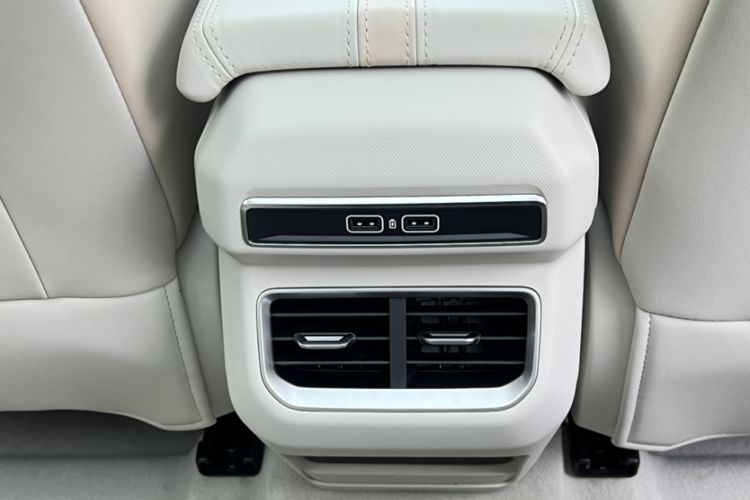 Used Geely Auto icon 2023 1.5TD Chocolate Smoothie Edition