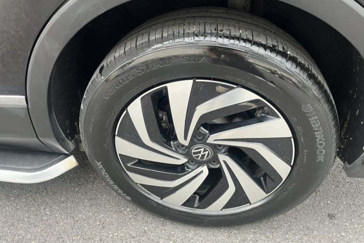 Used Volkswagen Tiguan L 2023 Revised Version 330TSI Automatic Two-Wheel Drive Smart Enjoyment Edition
