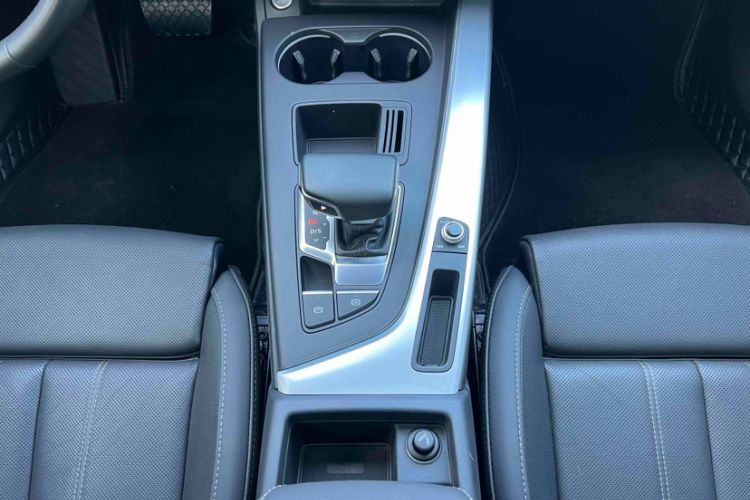 Used Audi A4L 2022 40 TFSI Fashion Dynamic Model
