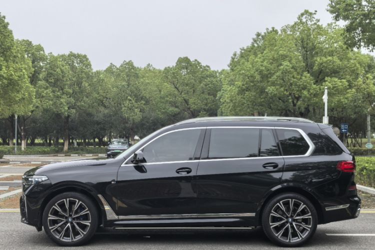 Used BMW X7 2019 xDrive40i Executive Model M Sport Package
