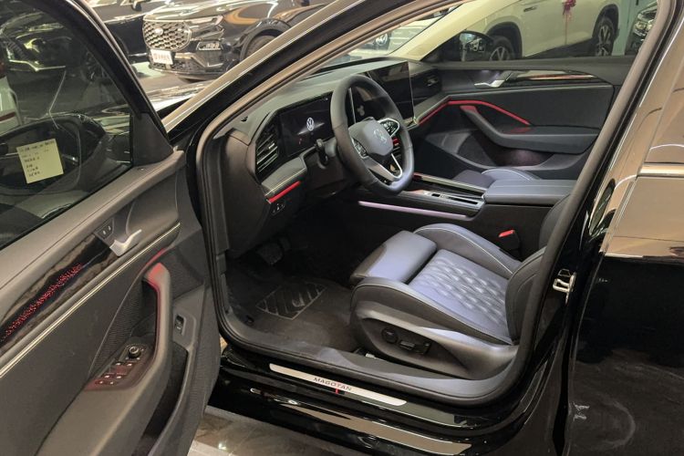 Used Volkswagen Magotan 2024 380TSI DSG Prestige Edition DaMai Package

