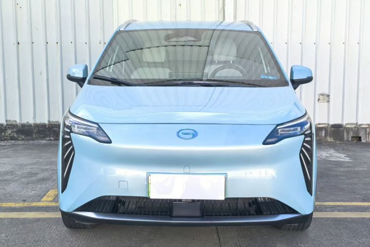 Used AION Y 2023 Younger