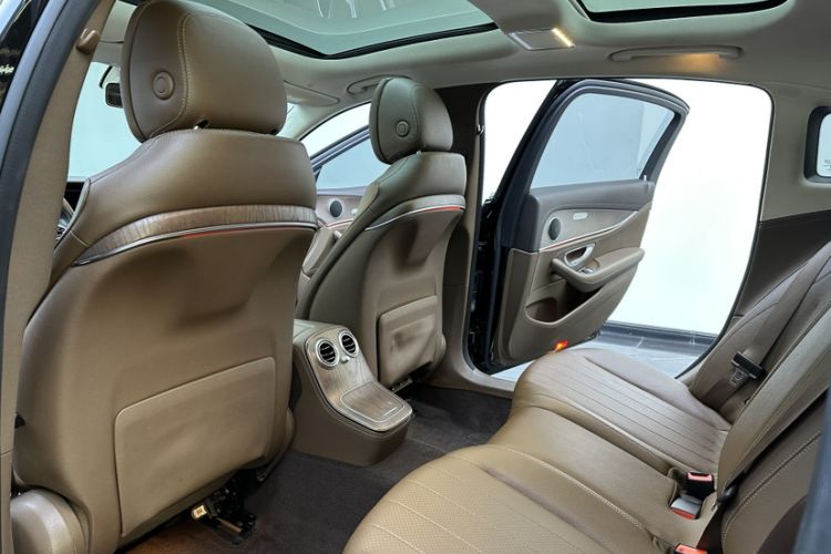 Used Mercedes-Benz E-Class 2021 Facelift E 260 L
