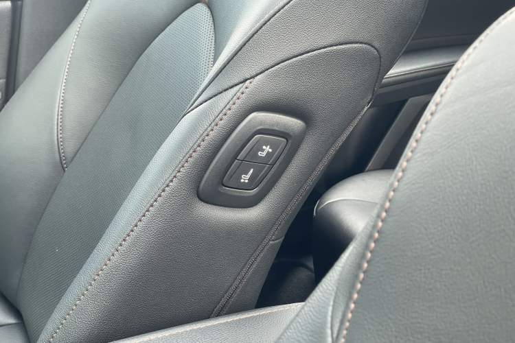 Used Toyota Camry 2019 Revised Version 2.0G Luxury Edition