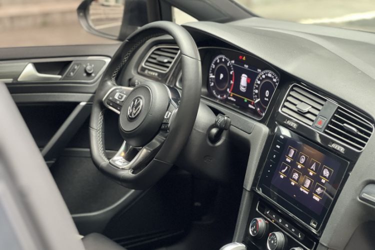 Used Volkswagen Golf 2020 280TSI DSG R-Line Version
